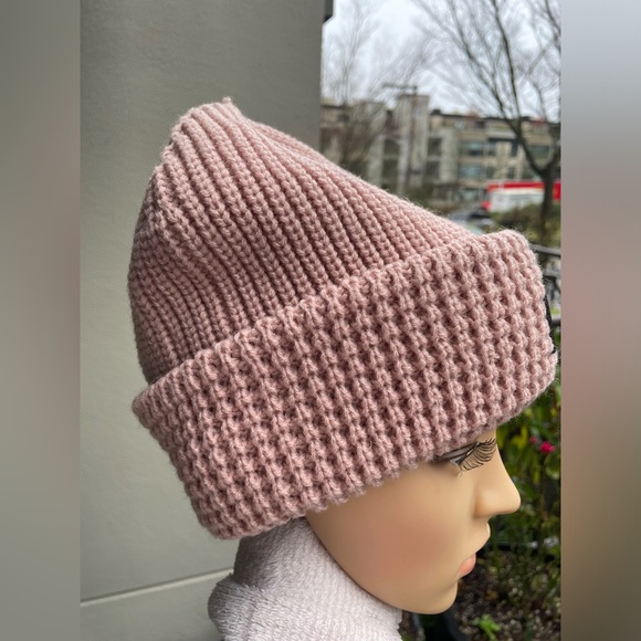 All Saints Blush Knit Beanie - Picture 3 of 17